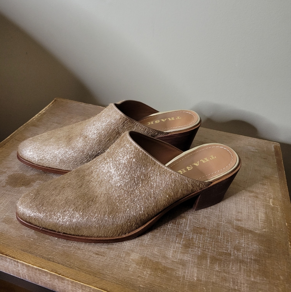 Trask Teresa Mules Size 7
